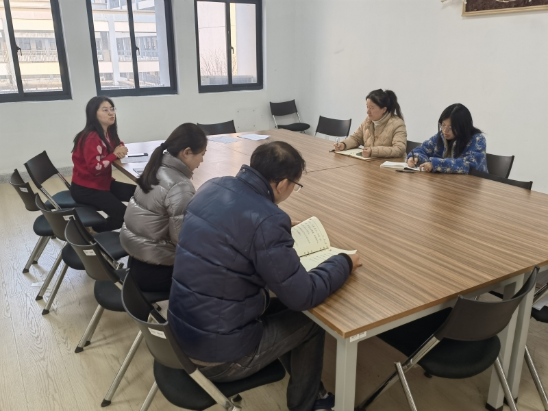 公用事业学院党总支第二党支部开展“习近平文化思想”专题学习日活动